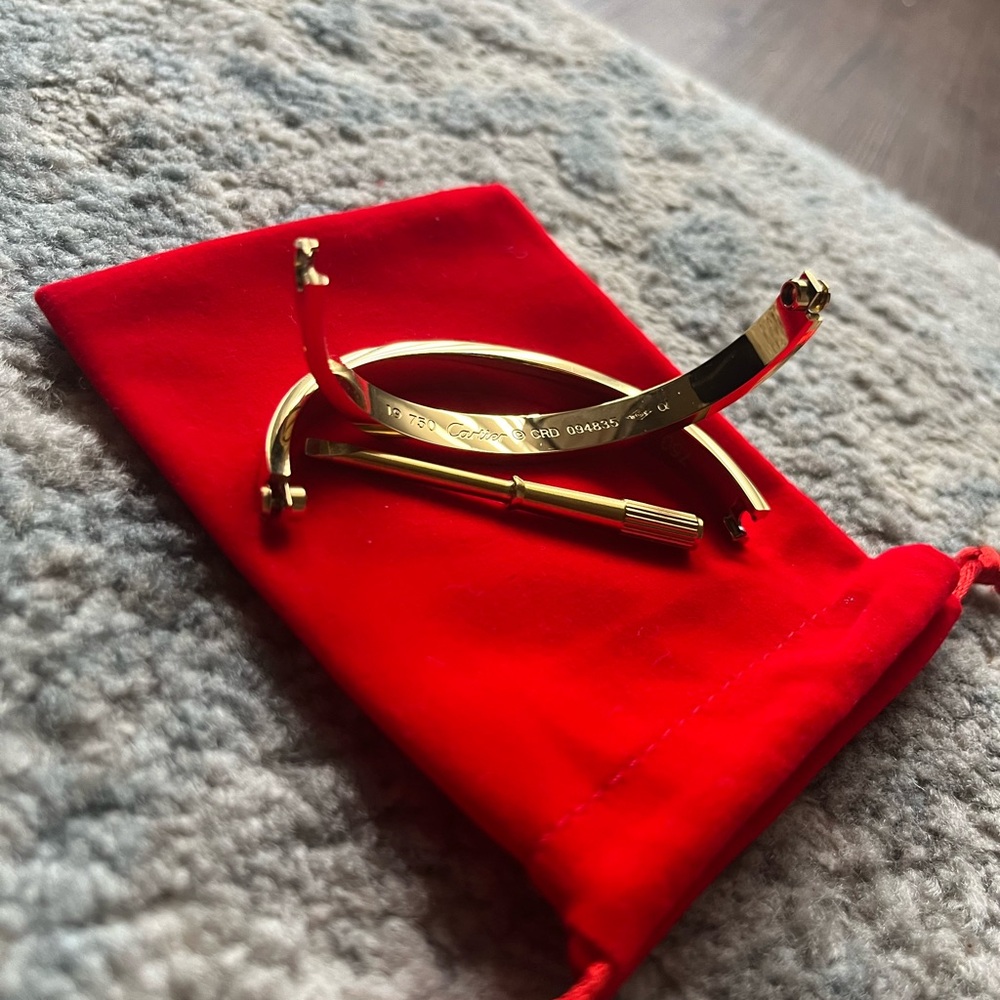 Beautiful Gold screw bracelet/bangle HIGH Quality gold Tungston tarnish free**